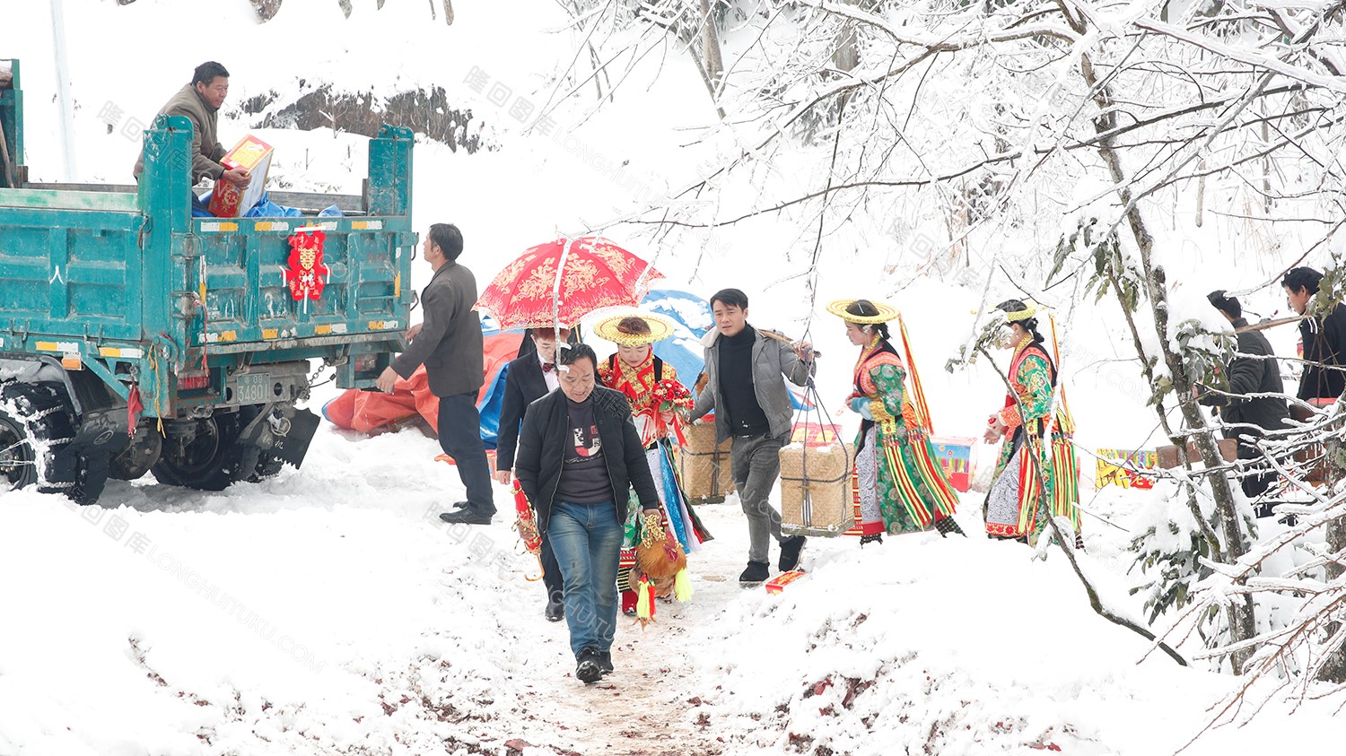 雪中的隆回花瑶婚礼
