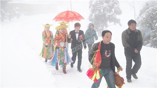 雪中的隆回花瑶婚礼