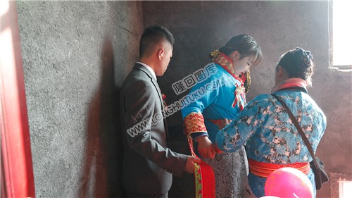 水栗凼村雪中喜事，隆回花瑶婚礼