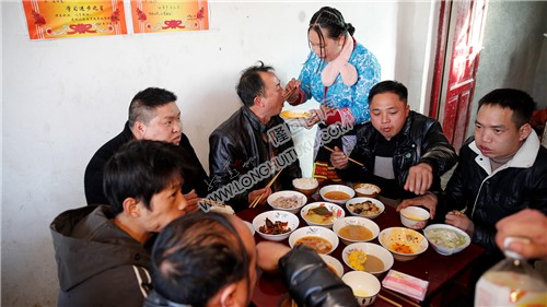 水栗凼村雪中喜事，隆回花瑶婚礼