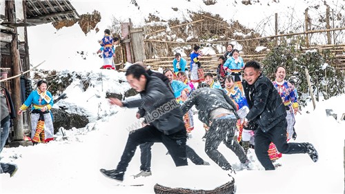 水栗凼村雪中喜事，隆回花瑶婚礼