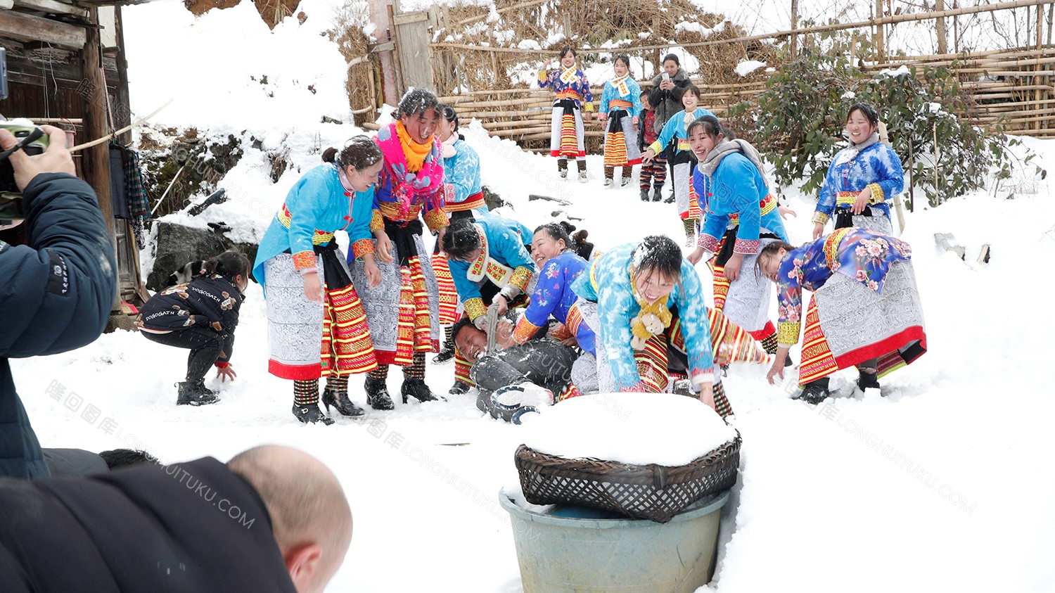 水栗凼村雪中喜事，隆回花瑶婚礼