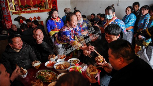 水栗凼村雪中喜事，隆回花瑶婚礼