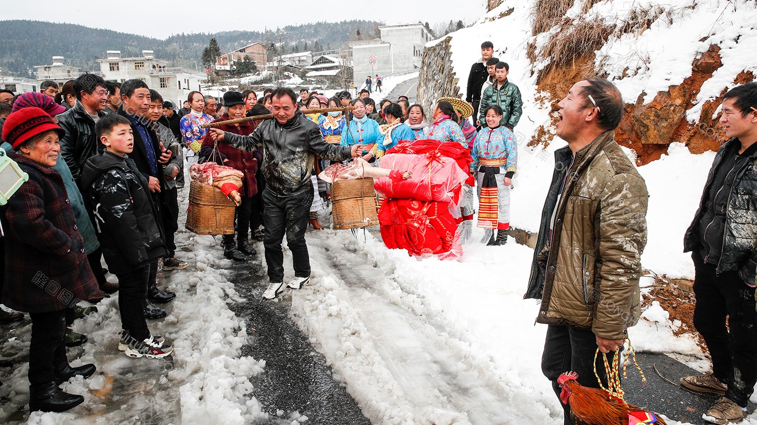 水栗凼村雪中喜事，隆回花瑶婚礼