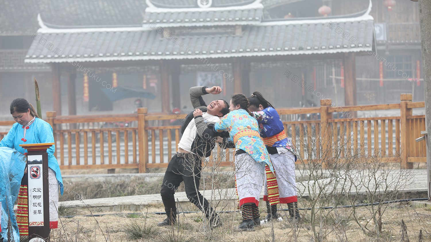 崇木凼的一场花瑶婚礼