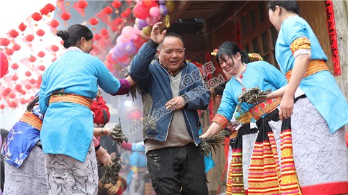 崇木凼的一场花瑶婚礼