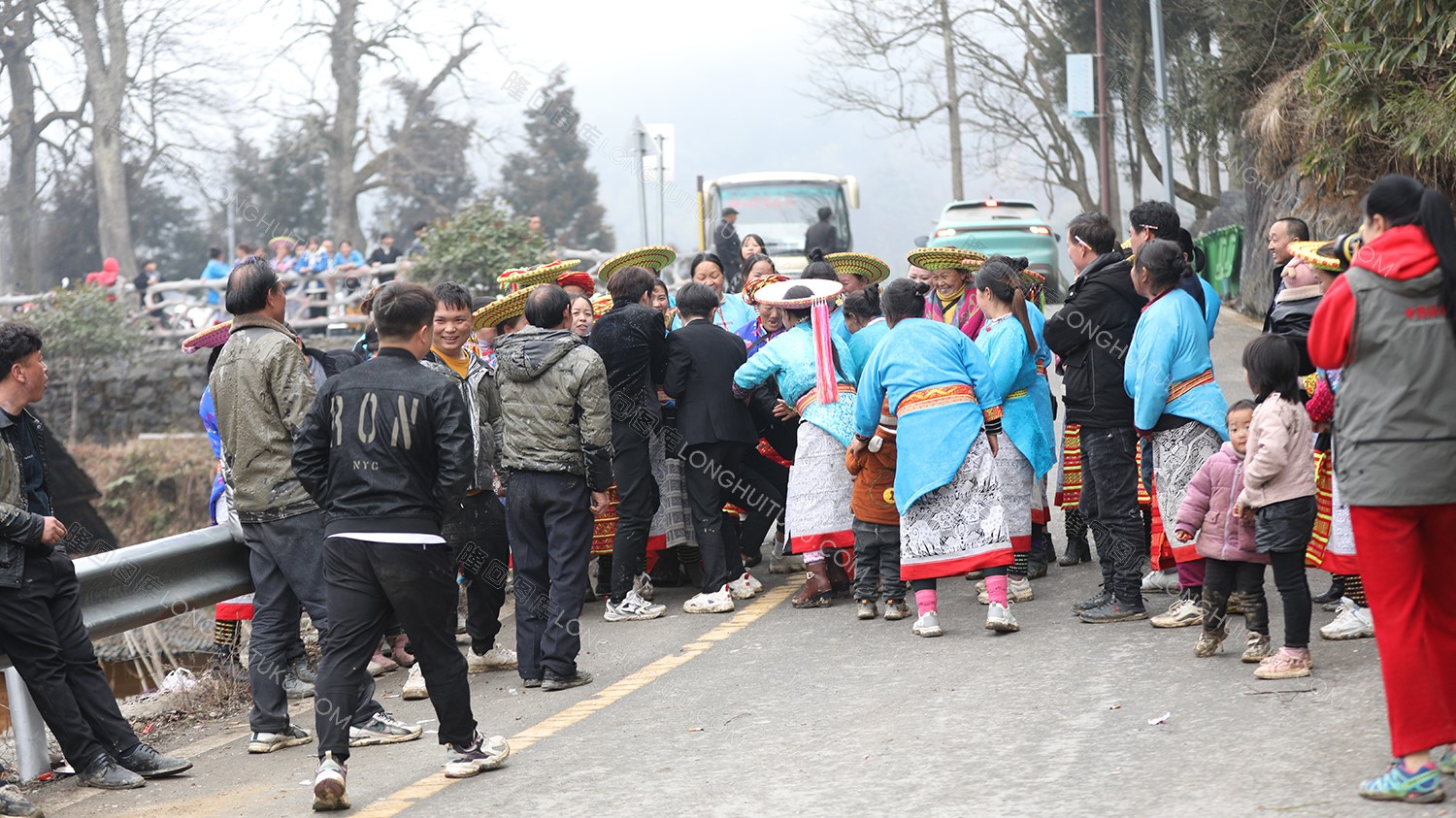 崇木凼的一场花瑶婚礼