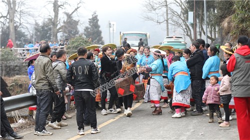 崇木凼的一场花瑶婚礼