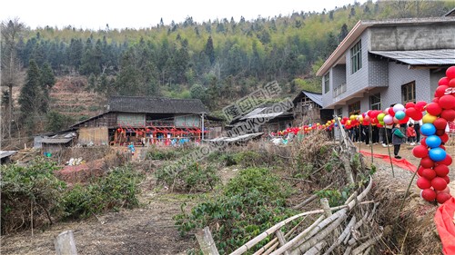 花瑶婚礼，圣洁而又疯狂的结婚仪式