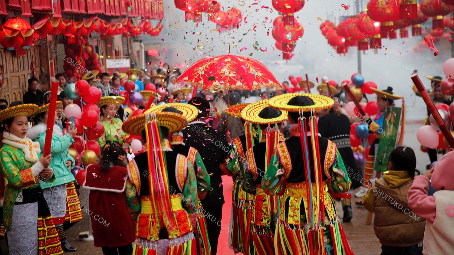 花瑶婚礼，圣洁而又疯狂的结婚仪式