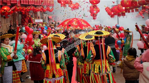 花瑶婚礼，圣洁而又疯狂的结婚仪式