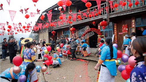 花瑶婚礼，圣洁而又疯狂的结婚仪式