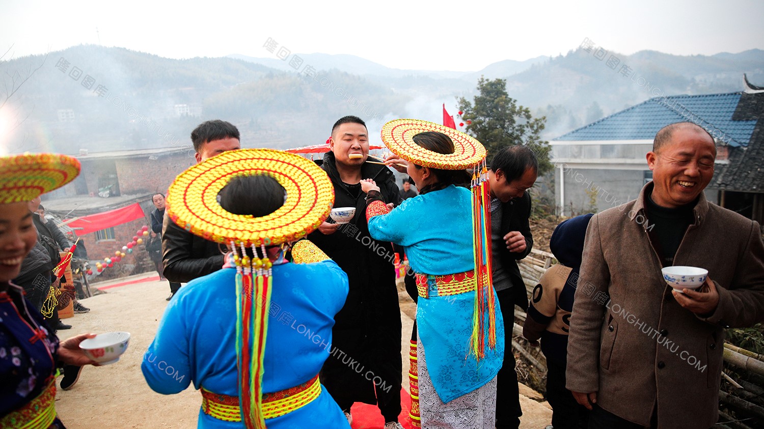 花瑶婚礼，圣洁而又疯狂的结婚仪式