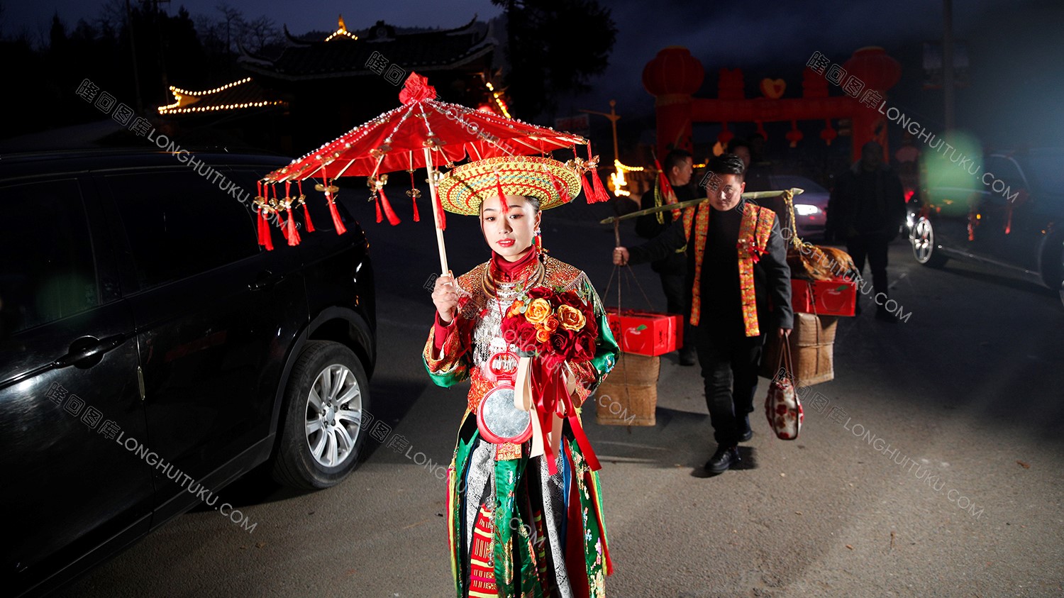 花瑶婚礼，圣洁而又疯狂的结婚仪式