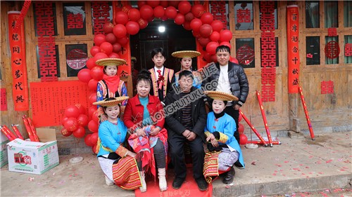 花瑶婚礼家人合影