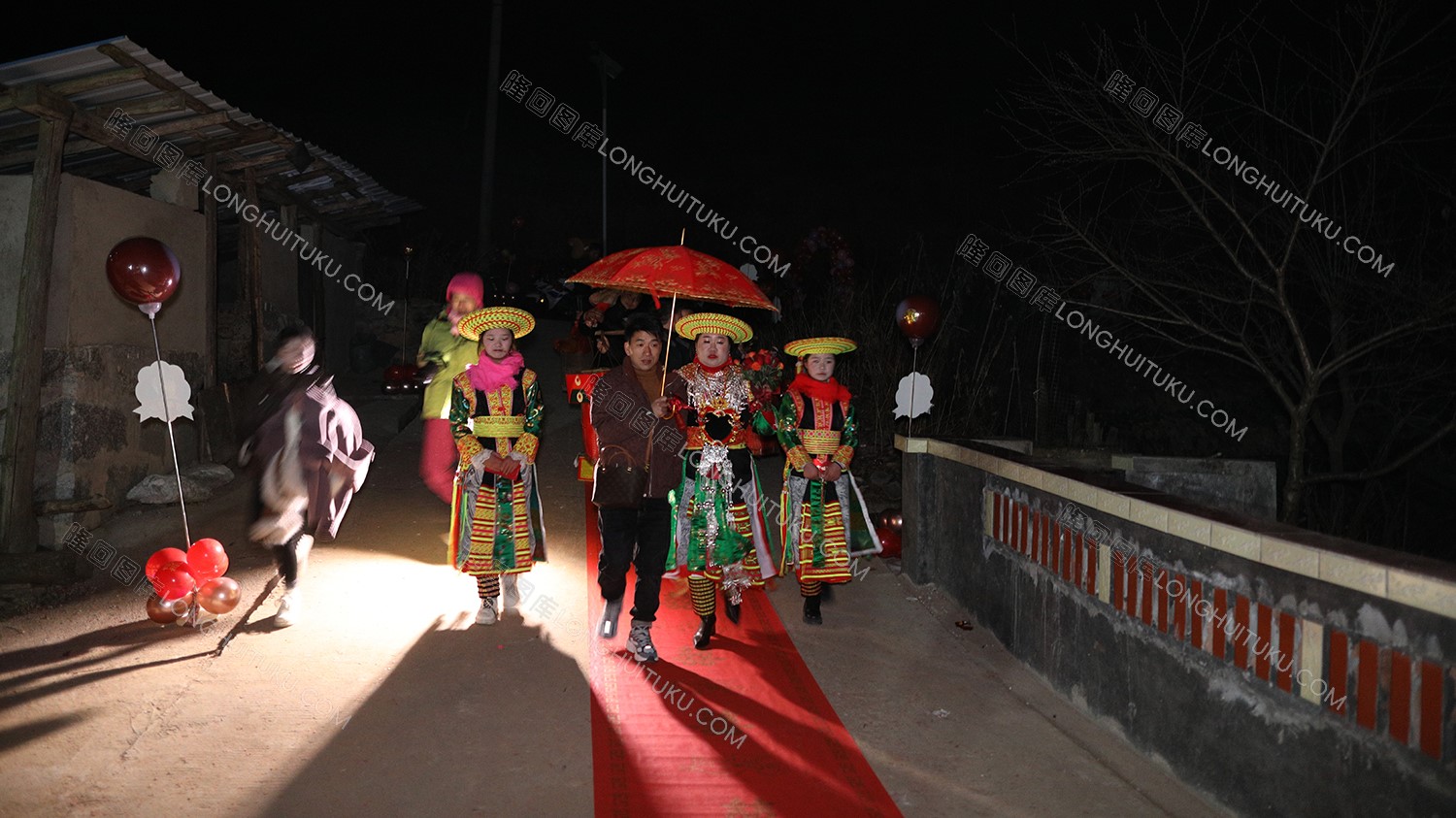 花龙村的一场花瑶婚礼