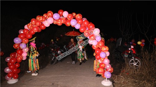 天未亮就来接新娘了