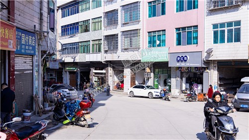 大拇指蛋糕店商店街道