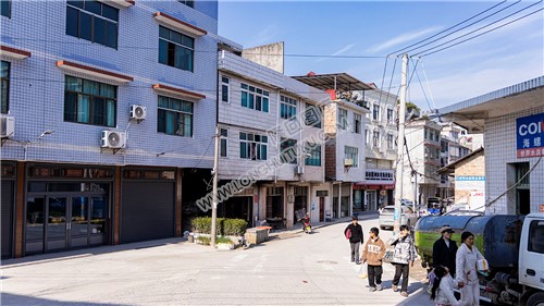 罗洪农商行路口