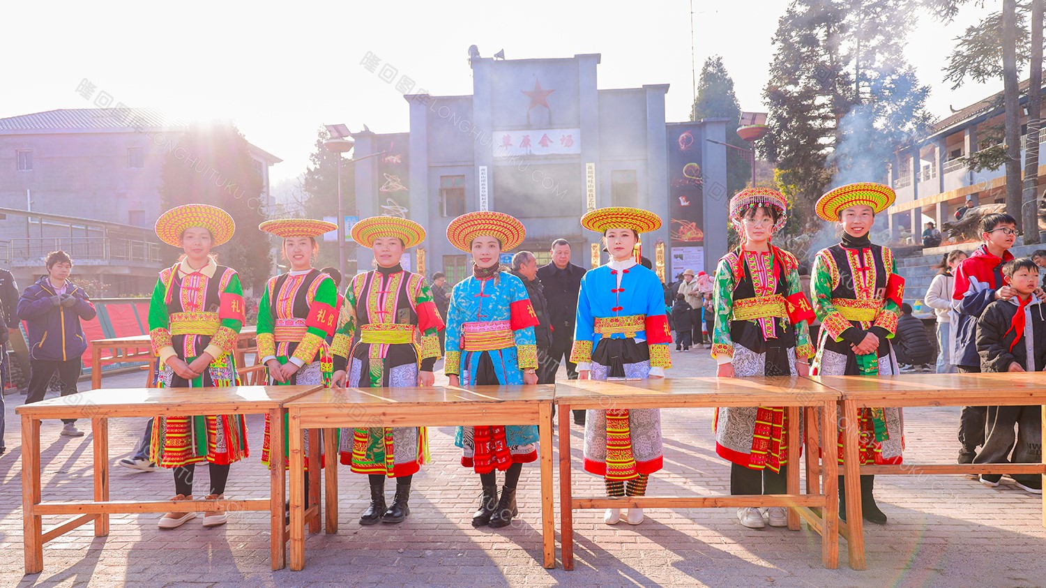 草原学校家长们组成的礼仪组