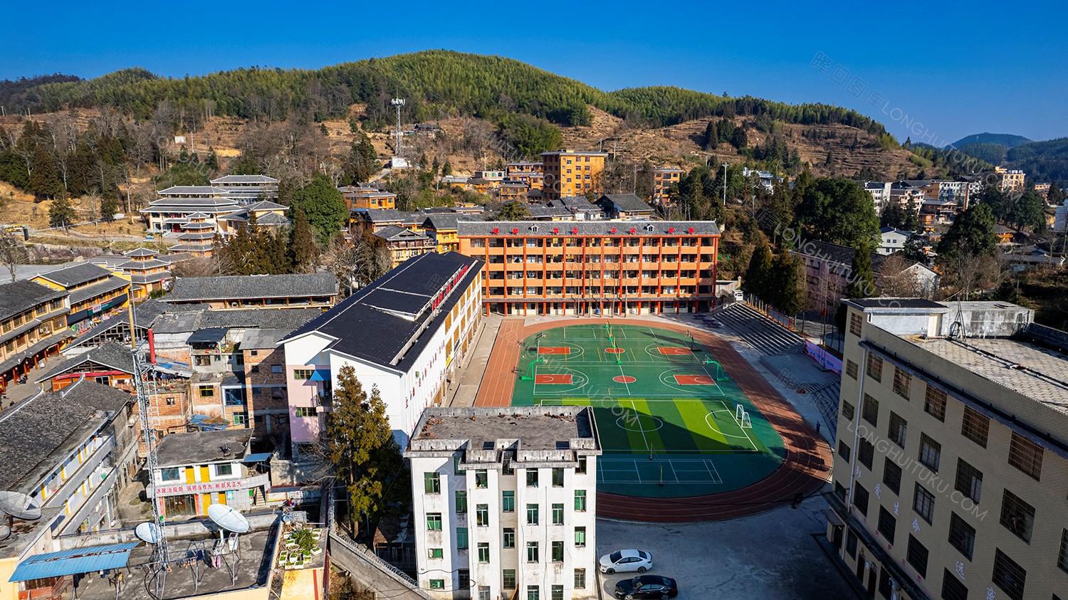 航拍虎形山中学