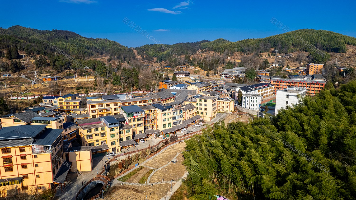 航拍虎形山瑶族乡街区