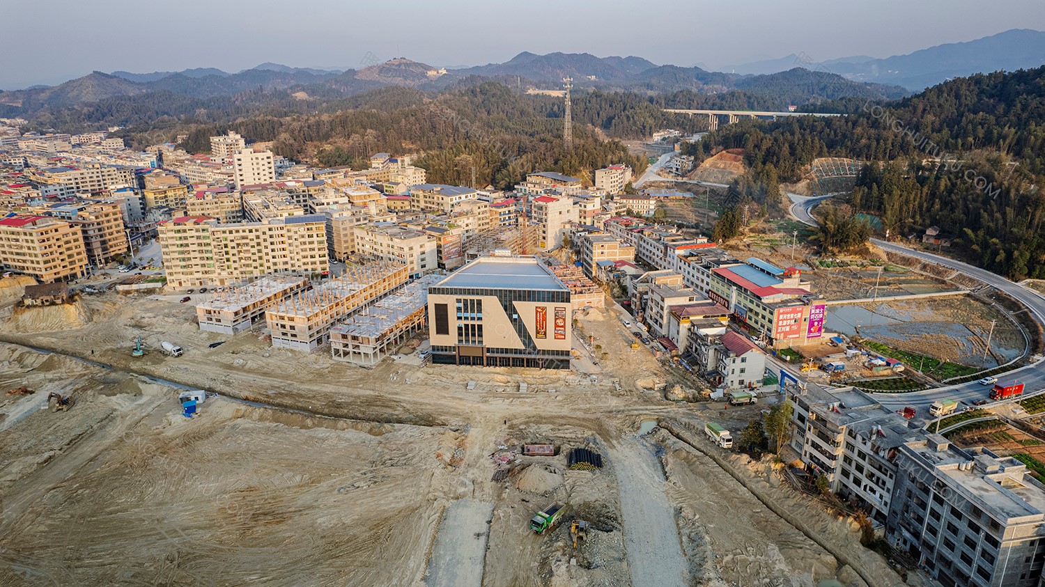 金石桥镇，正在开发中