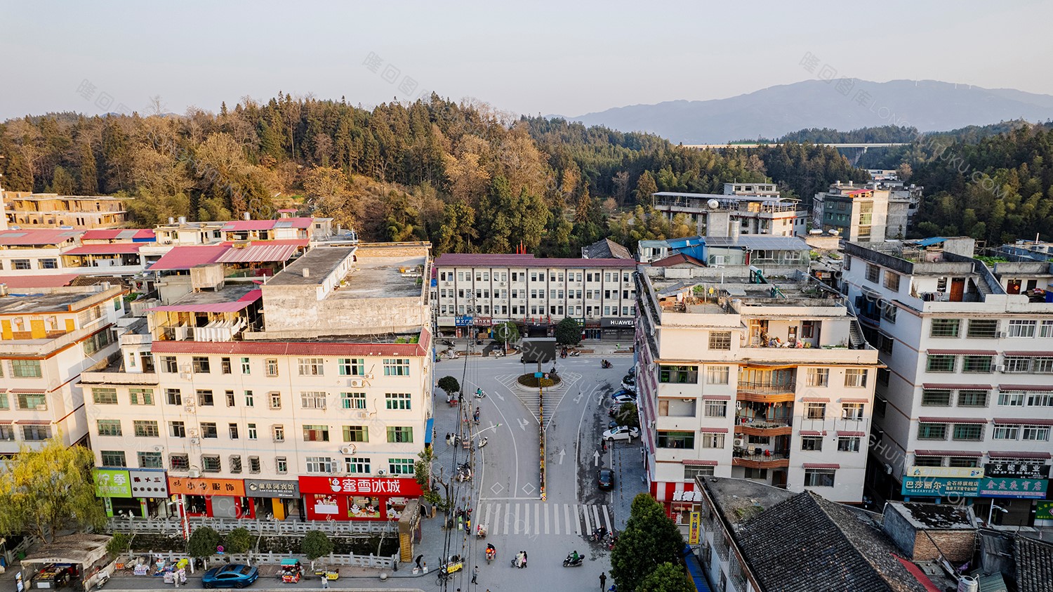 金石桥镇政府路口