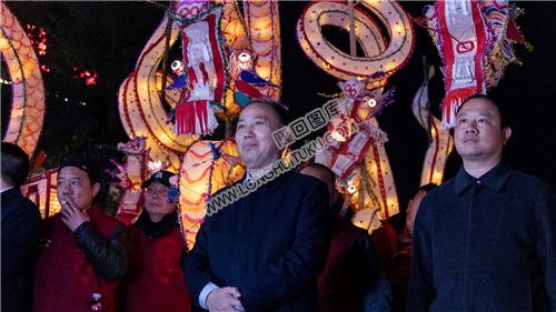 隆回县委书记刘厚见与县长李谋出席活动