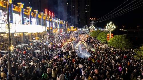 隆回游龙活动，人山人海