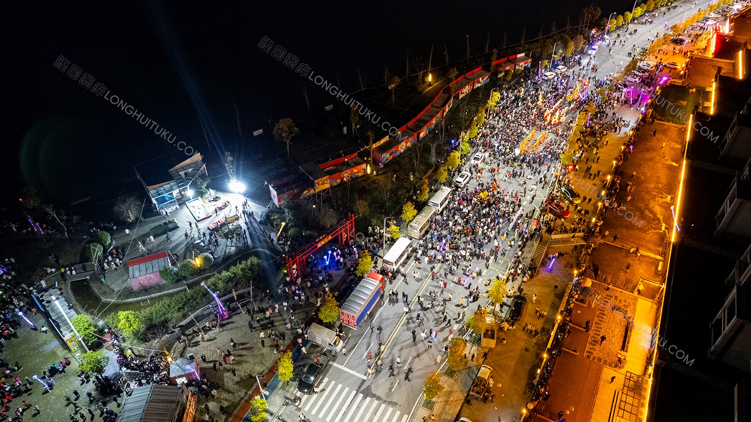 阅江府当晚游龙活动盛况