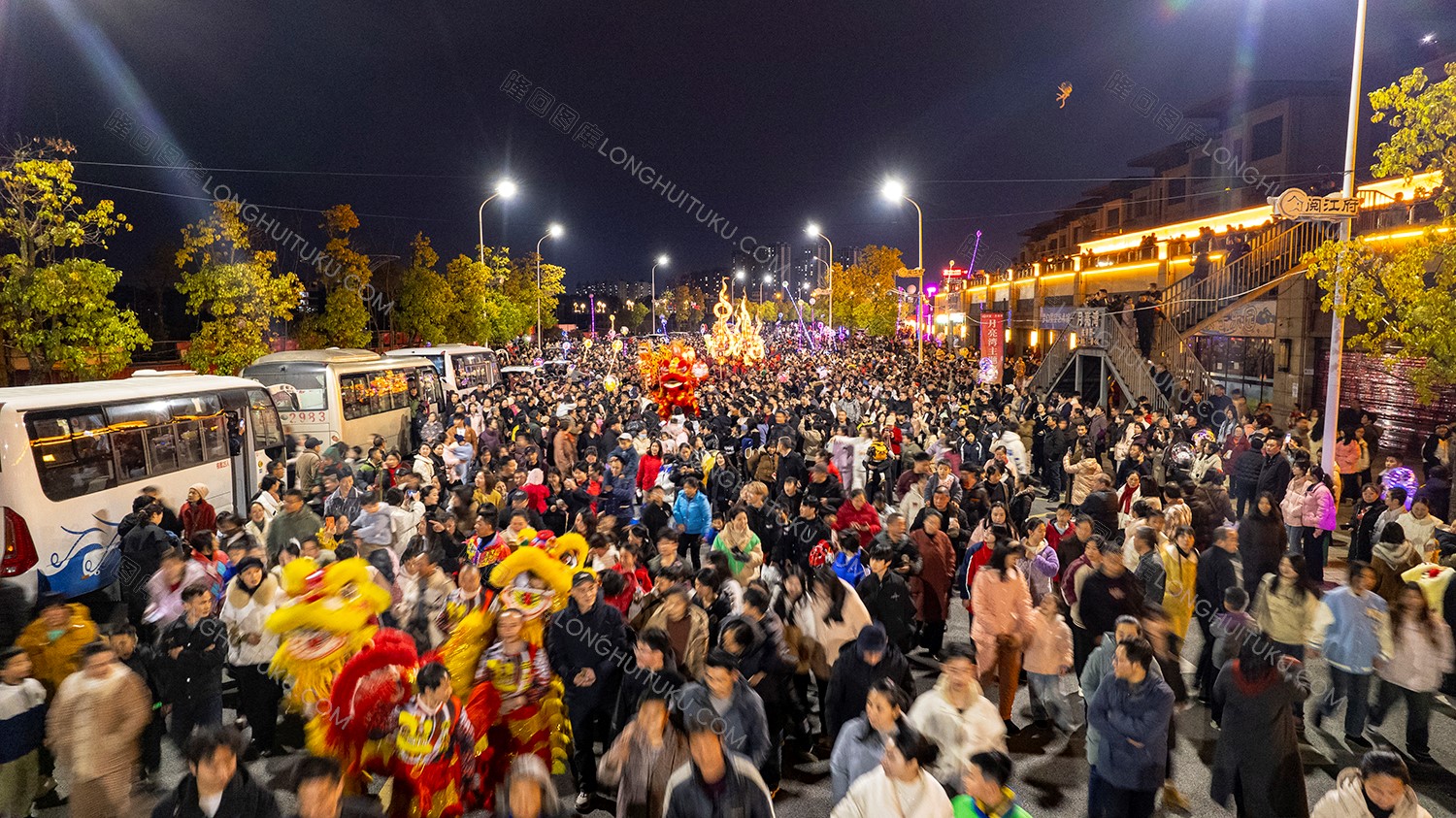 隆回游龙活动在阅江府