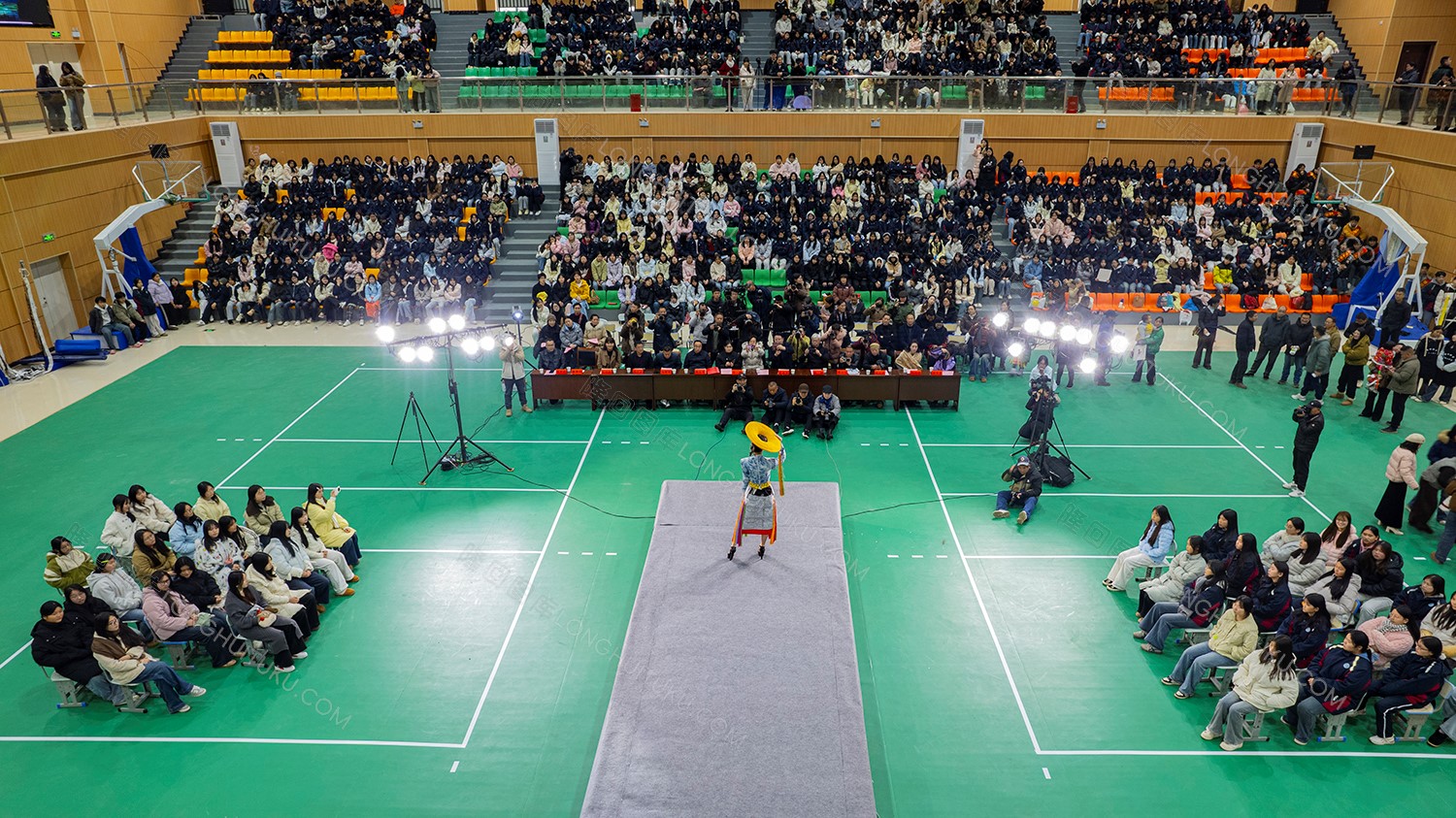 隆回职中花瑶服饰展示航拍