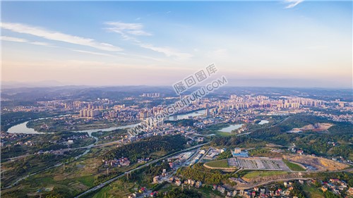 石马村上空看隆回县城全景