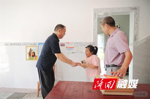 刘厚见到金石桥镇开展“三天两晚”驻村调研